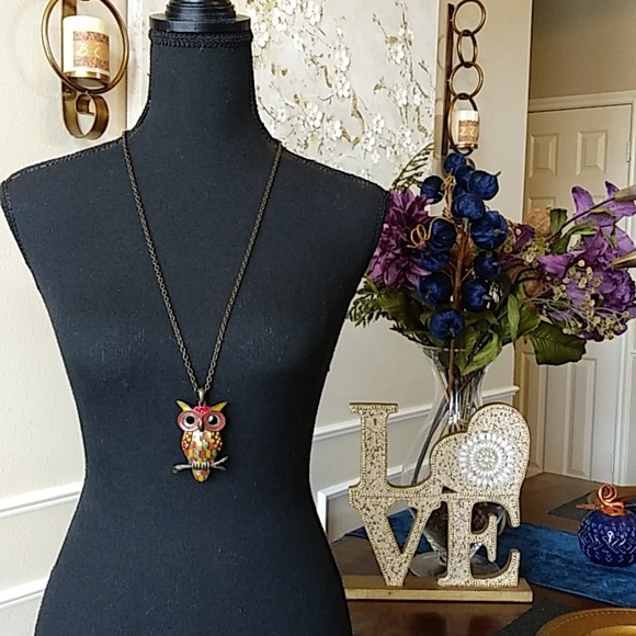 Large Embellished Owl Necklace Pendant - Picture 3 of 17